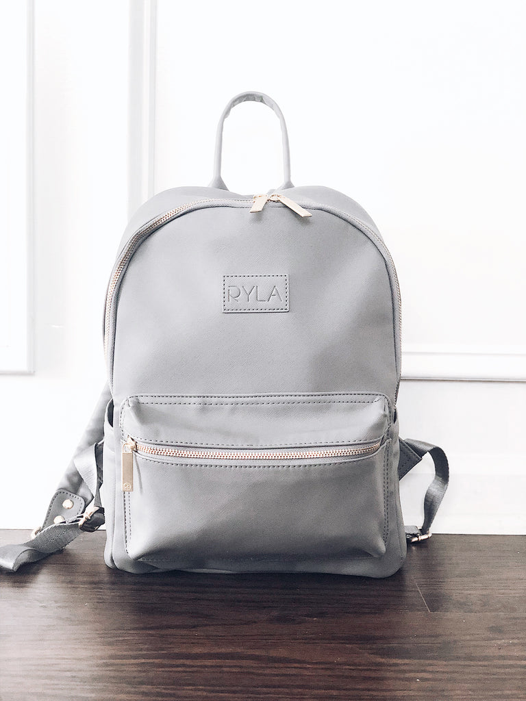 What's In Your Diaper Bag? (Liza Edition)
